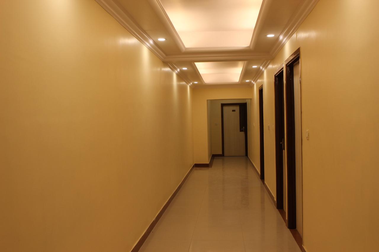 Hotel Kuber Palace 兰契 外观 照片